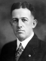 photo of Gov. Holloway